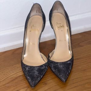 🔥 HOT! HOT! Rare find! CHRISTIAN LOUNOUTIN 🔥